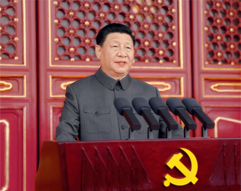 2021年7月1日,庆祝中国共产党成立100周年大会在北京天安门广场隆重举行。中共中央总书记、国家主席、中央军委主席习近平发表重要讲话。 新华社记者 鞠鹏/摄